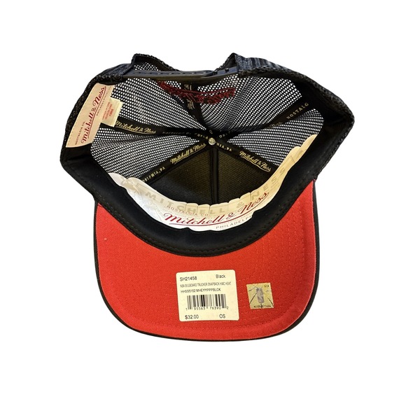 Mitchell Ness NBA Miami Heat Black Red Mesh Trucker Snapback Hat OSFA - Picture 4 of 4